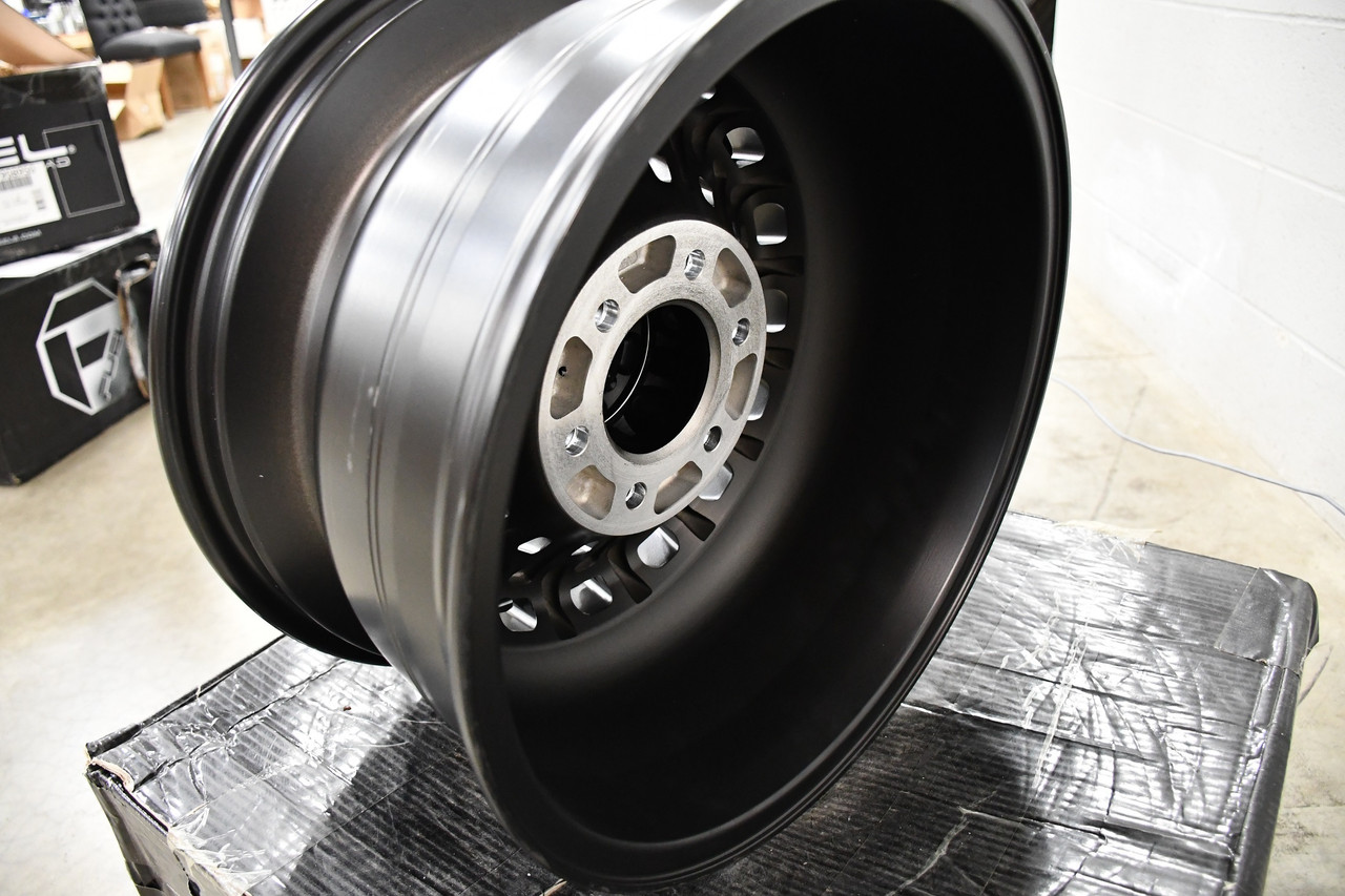 Set 4 Fuel D633 Zephyr 17x8.5 5x4.25 Matte Black Wheels 17" 25mm Rims