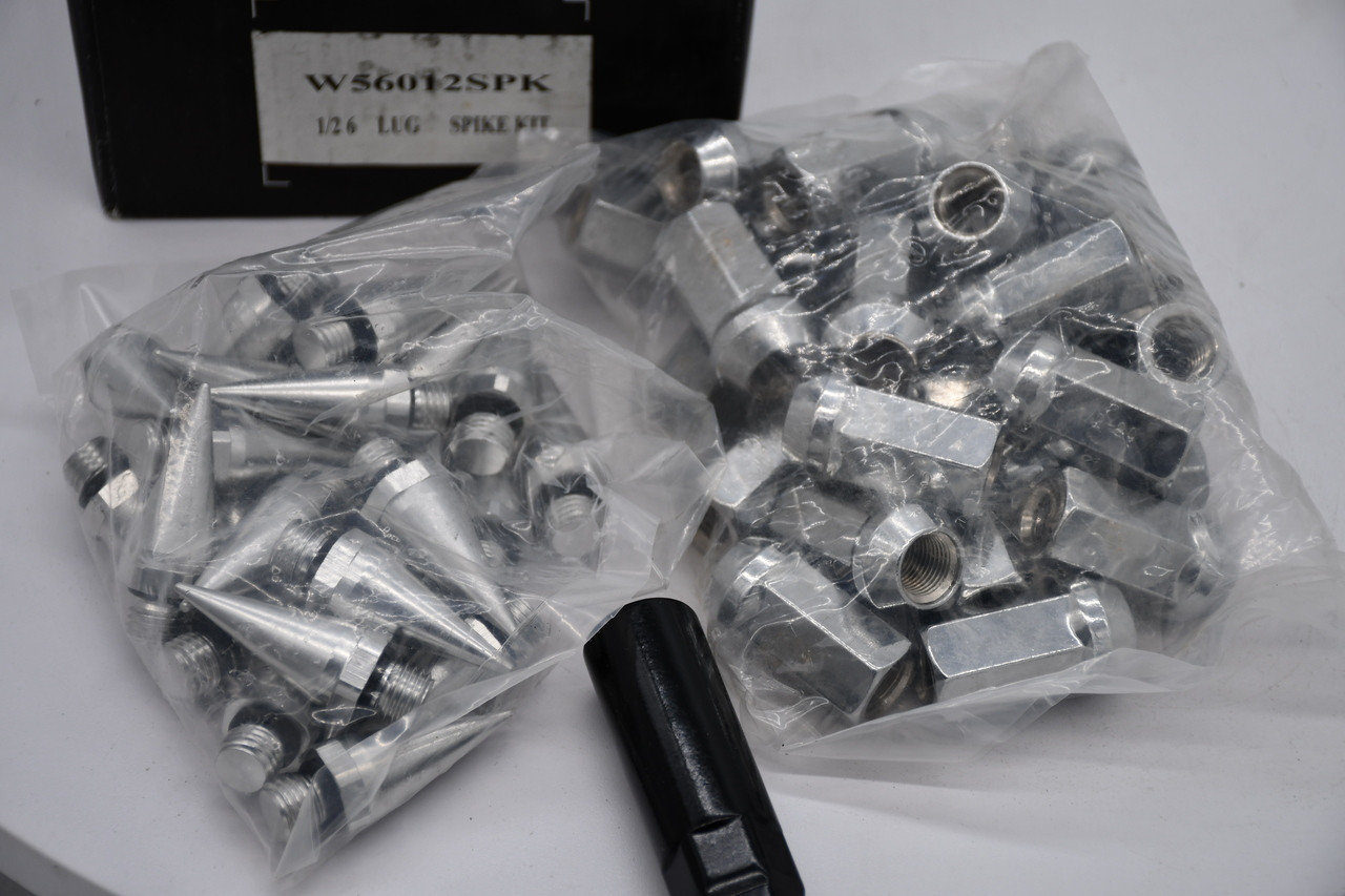 Chrome Spiked Lug Nut Set – 24 Pc | 1/2" x 20 Extended 80mm | Fits 5 & 6 Lug Rims | Includes Key