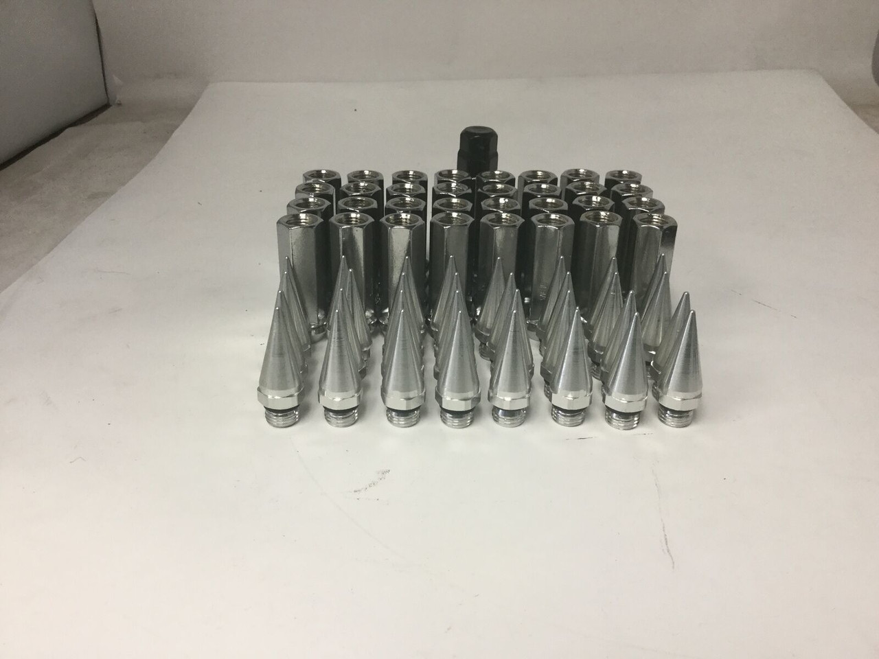 Set 32 9/16 Chrome Short Spike Lug Nuts 2 Piece Hex Lug with Spike 1.5" Threads