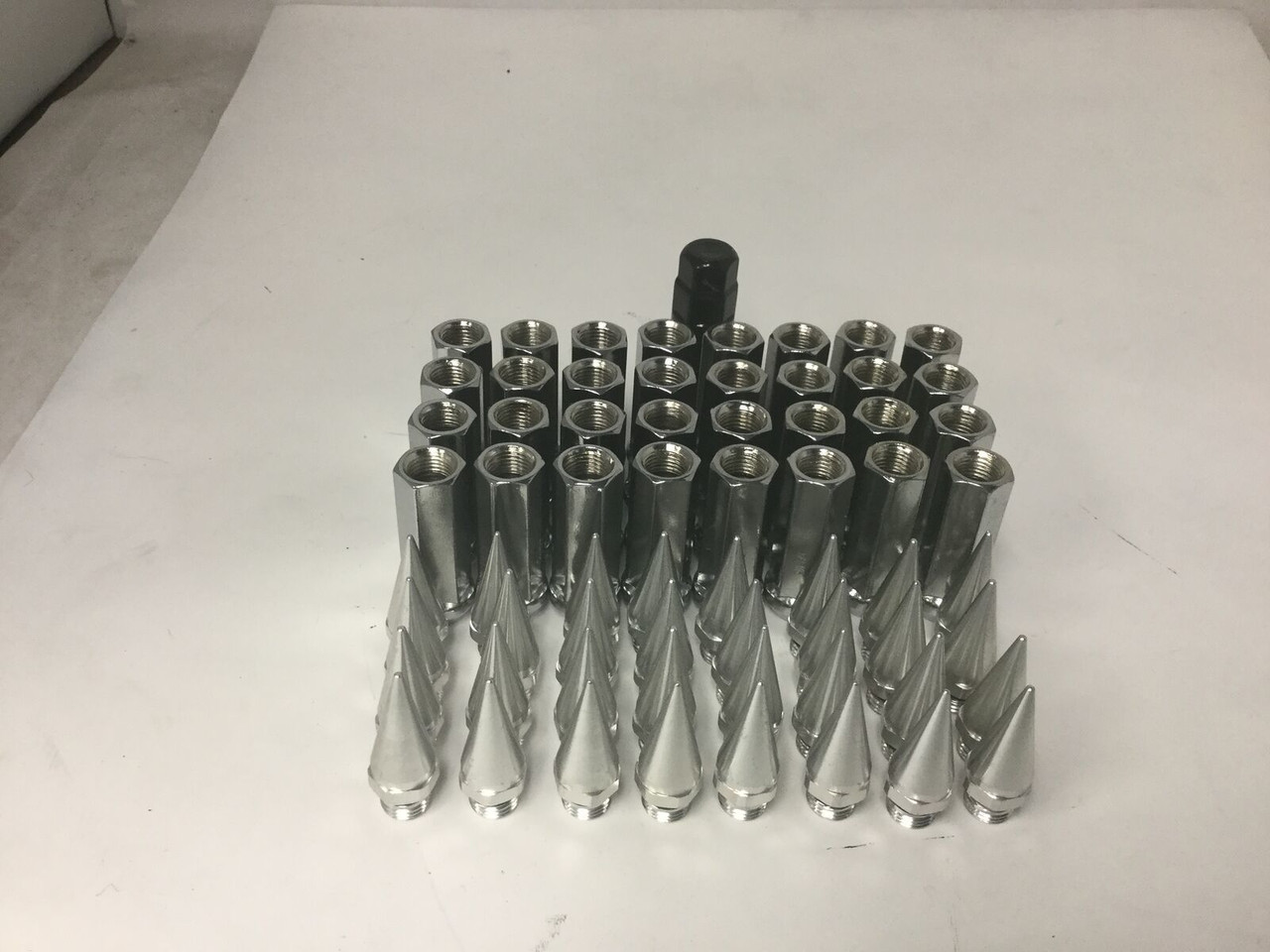 Set 32 9/16 Chrome Short Spike Lug Nuts 2 Piece Hex Lug with Spike 1.5" Threads