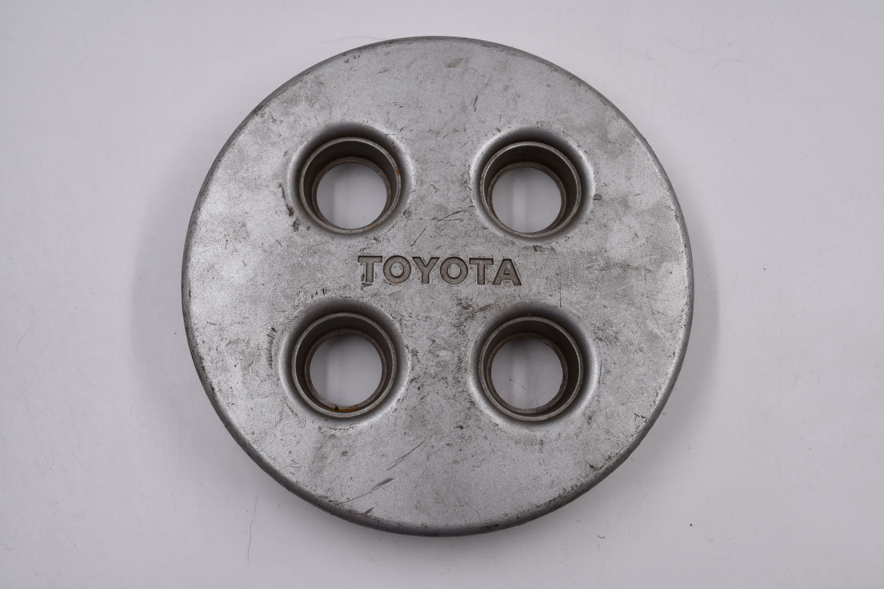 Toyota Silver Wheel Center Cap Hub Cap TOTOTA/7.75 7.75" OEM 4 Lug