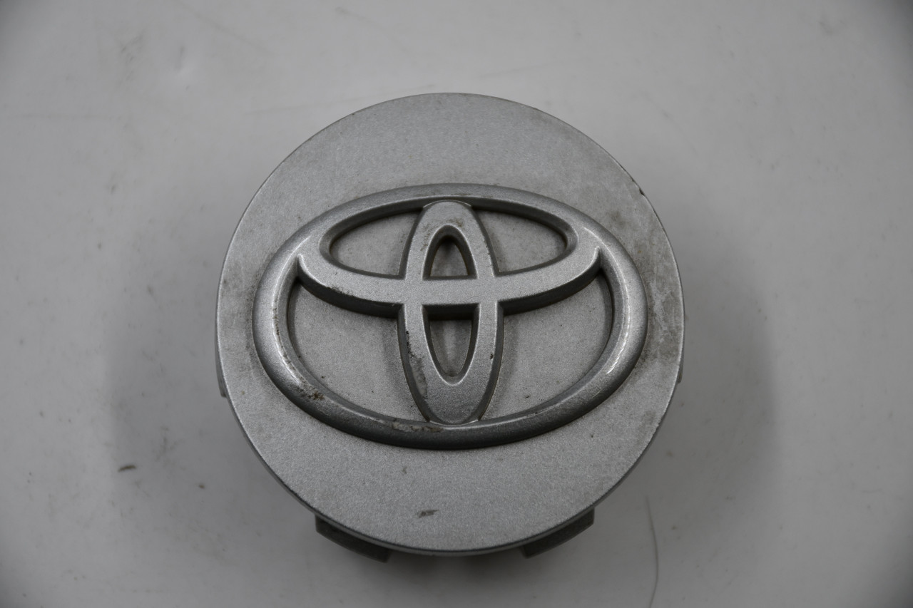 Toyota Silver Wheel Center Cap Hub Cap 42603-420WL 2.5