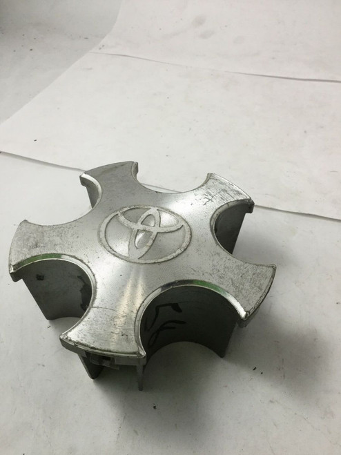 Toyota w/Triangular Clip Factory OEM Wheel Center Hub Cap Silver Machined TO206