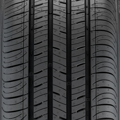 205/65R16 Kumho Tires Solus TA31 Radial Tire 2056516 Standard Touring 95H