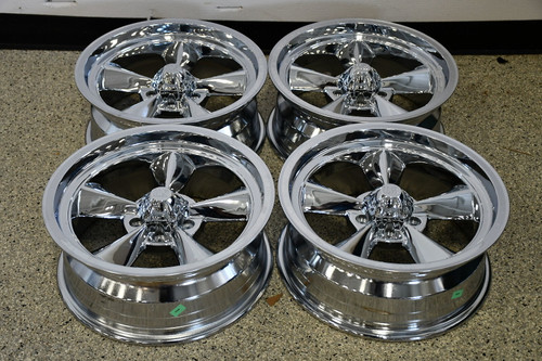 Set 4 17x7 US Mags U104 Standard Chrome 5X4.5 +1mm Classic/Vintage Wheels