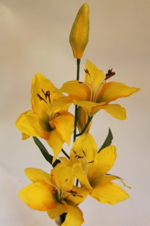 Artificial Yellow Lilies Silk Flower Arrangement GGOFLA26