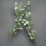 Eucalyptus and White Berry Garland (150cm) Eucalyptus and White Berry Garland (150cm)