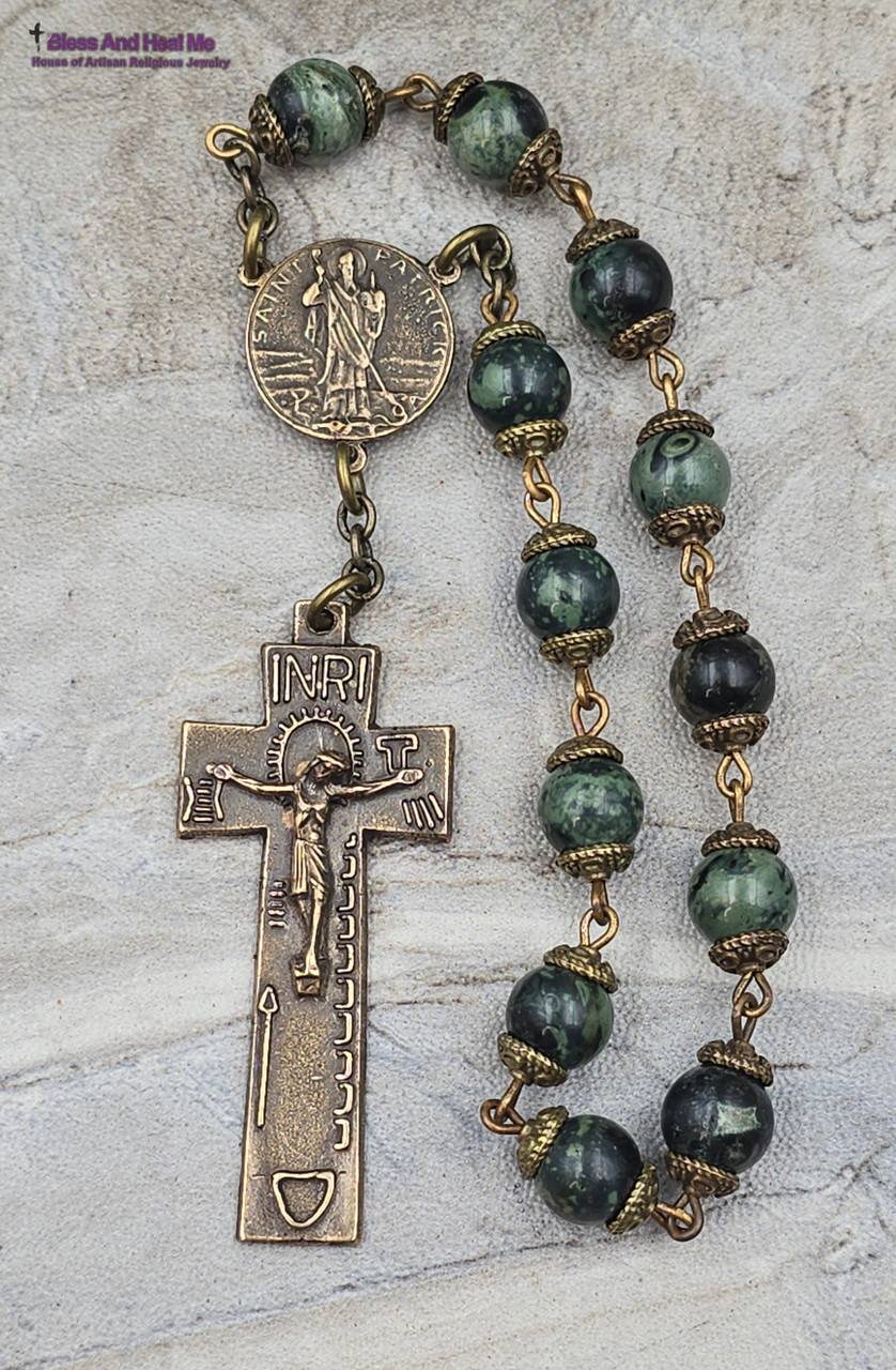 St Patrick Celtic Penal Crucifix 12 Beads Kambaba Jasper Vintage