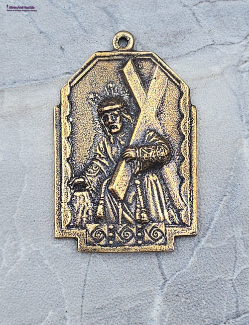 Jesus Carrying the Cross Catholic Medal -XLarge Solid Bronze