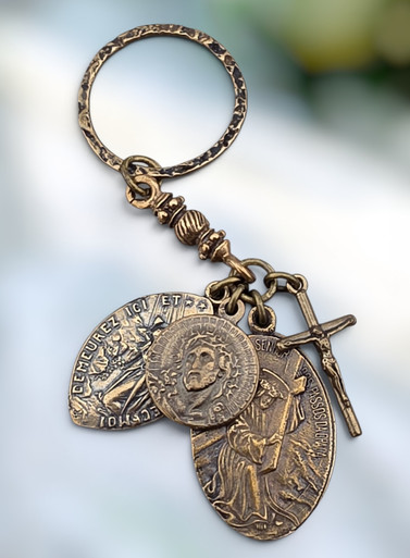 Passion of Christ Prayer Ring Keychain – Heritage Bronze