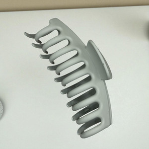 Sage wave-shaped plastic claw hair clip 10.8cm - Tuhil Threads Sage wave-shaped plastic claw hair clip 10.8cm - Tuhil Threads