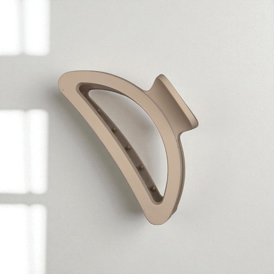 Light cream D-shaped plastic claw hair clip 9cm - Tuhil Threads