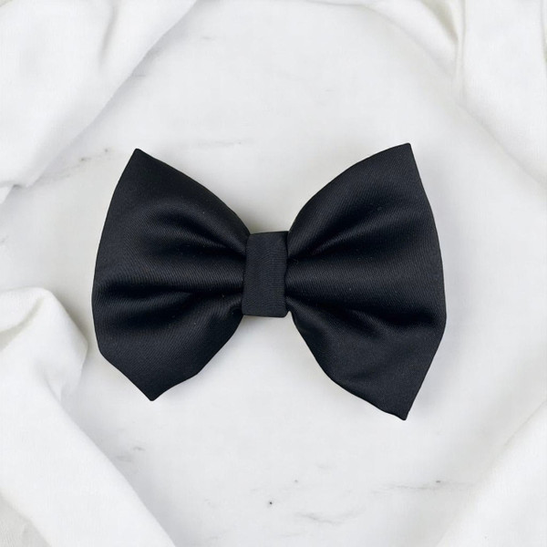 Tuhil Threads Small Black Royal Micro Satin Classic Bow, front view, highlighting its sleek finish and classic shape. Shop Tuhil Threads hair accessories.