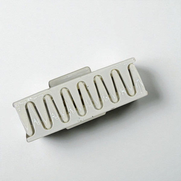 Cream white plastic claw hair clip 8.5cm - Tuhil Threads