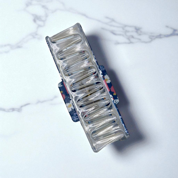 Dark blue floral print claw clip 8.5cm  - Tuhil Threads Dark blue floral print claw clip 8.5cm  - Tuhil Threads