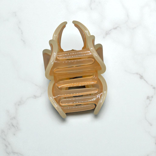 Peach flower claw clip 8.5cm  - Tuhil Threads Peach flower claw clip 8.5cm  - Tuhil Threads