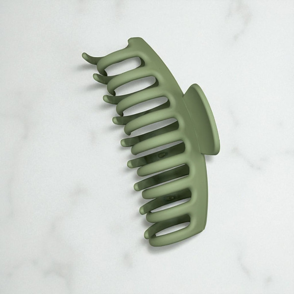 Matte Green Wave Claw Clip - 11cm Matte Green Wave Claw Clip - 11cm