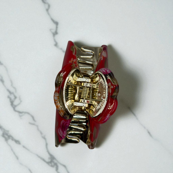 Red Tropical Floral Wavy Claw Clip - 9cm. Shop at Tuhil Threads. Red Tropical Floral Wavy Claw Clip - 9cm. Shop at Tuhil Threads.