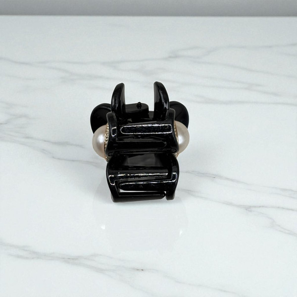 Dainty Black Flower Hair Claw Clip - 3cm. Shop at Tuhil Threads. Dainty Black Flower Hair Claw Clip - 3cm. Shop at Tuhil Threads.