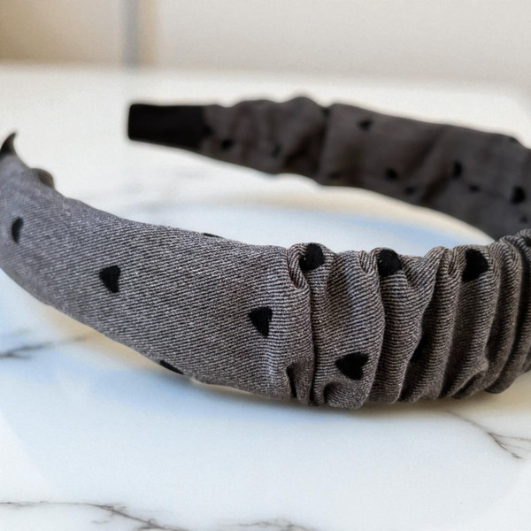 Side View of Black Heart Patterned Fabric Headband  (3cm Wide). Side View of Black Heart Patterned Fabric Headband  (3cm Wide).