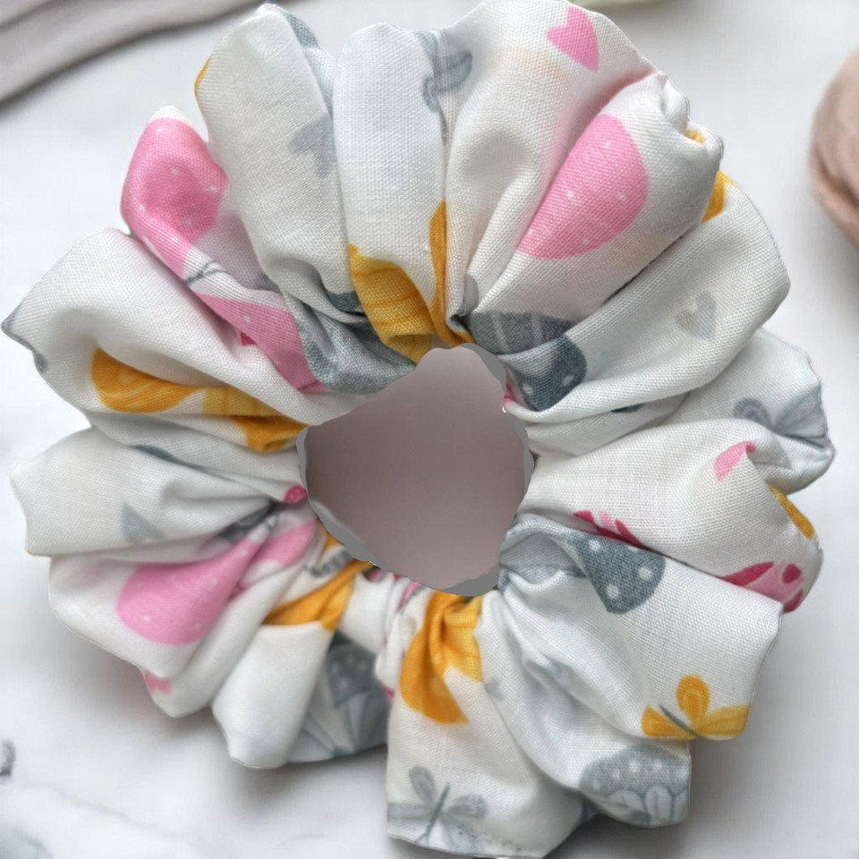 Tuhil Threads Medium White Butterfly & Leaf Print Polycotton Scrunchie. Shop Tuhil Threads hair accessories.
