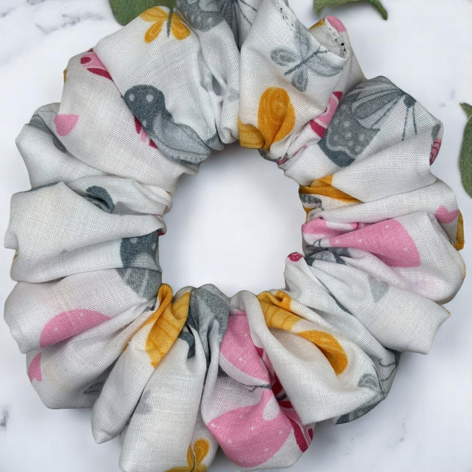 Tuhil Threads Medium White Butterfly & Leaf Print Polycotton Scrunchie. Shop Tuhil Threads hair accessories.