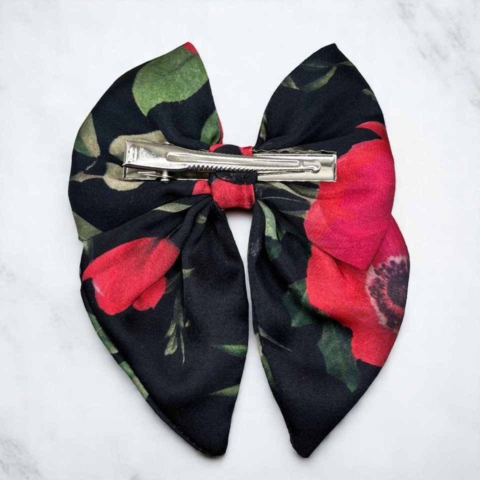 A beautiful Midnight Garden Floral Medium Silky Satin Pigtail Bow by Tuhil Threads, measuring 10cm x 12cm. Shop Tuhil Threads hair accessories. A beautiful Midnight Garden Floral Medium Silky Satin Pigtail Bow by Tuhil Threads, measuring 10cm x 12cm. Shop Tuhil Threads hair accessories.
