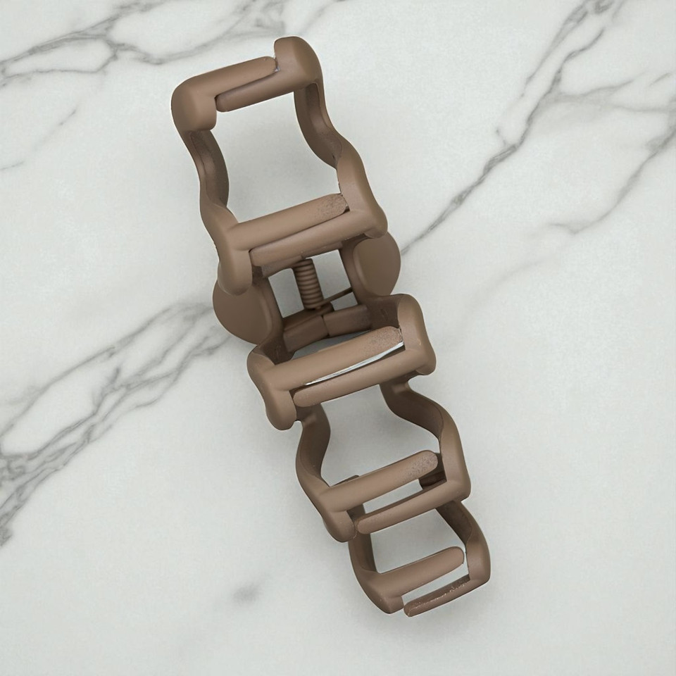 Taupe wavy zig-zag plastic claw hair clip 10.5cm - Tuhil Threads Taupe wavy zig-zag plastic claw hair clip 10.5cm - Tuhil Threads