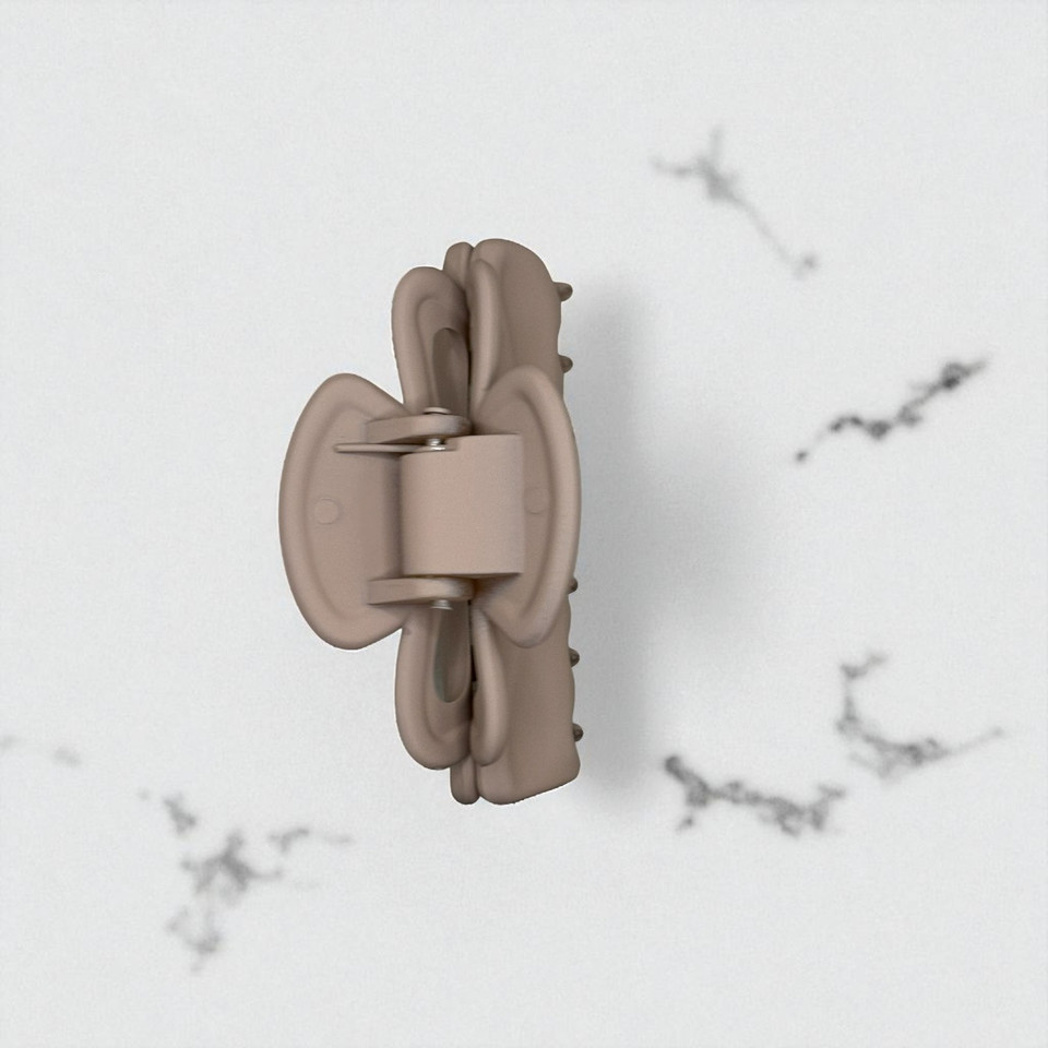 Matte Mocha Claw Clip - 5.5cm. Shop at Tuhil Threads. Matte Mocha Claw Clip - 5.5cm. Shop at Tuhil Threads.
