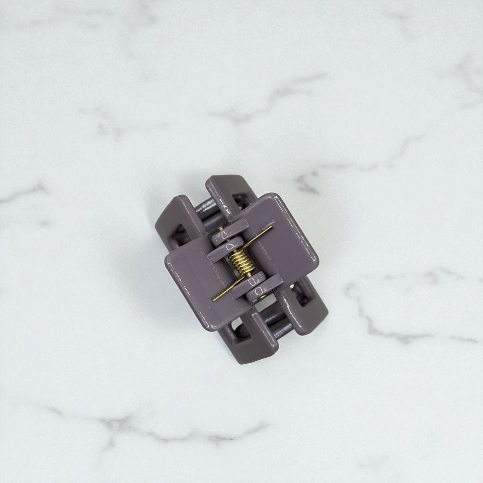 Grey Cube Hair Clip - 5cm. Shop at Tuhil Threads. Grey Cube Hair Clip - 5cm. Shop at Tuhil Threads.