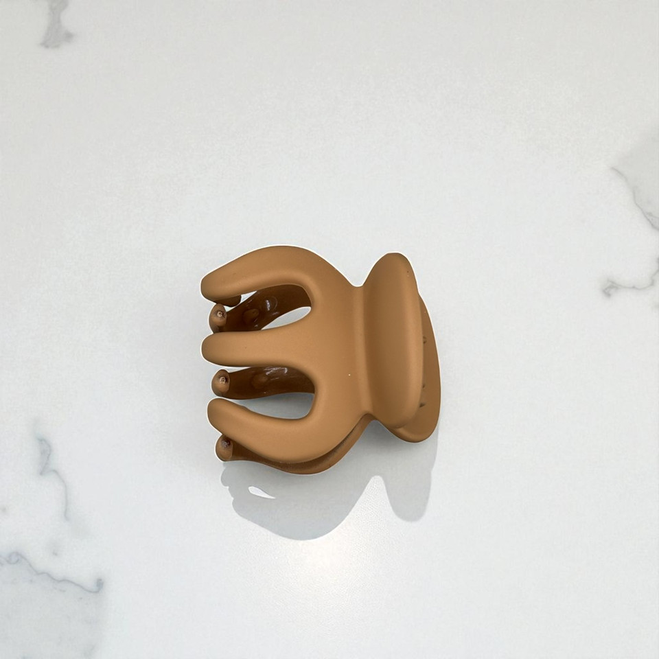 Matte Beige Octopus Claw Clip - 3cm Matte Beige Octopus Claw Clip - 3cm