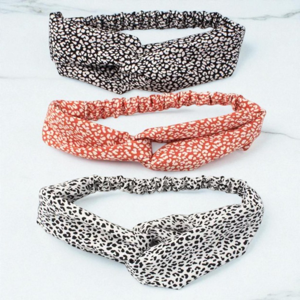 Stylish Knot Headband with Animal Print Stylish Knot Headband with Animal Print