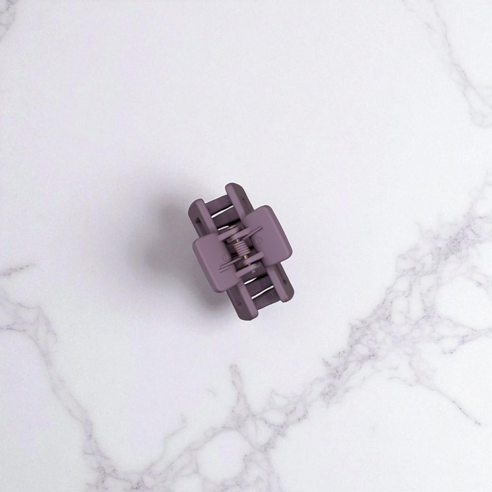 Mini Matte Dusty Rose rectangle hair claw clip, 4cm long, top view. Mini Matte Dusty Rose rectangle hair claw clip, 4cm long, top view.