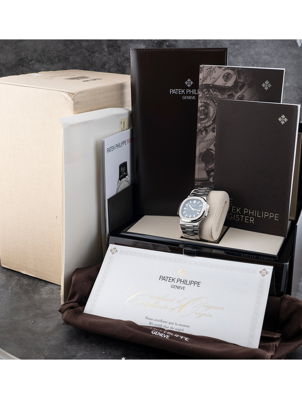 Patek Philippe Nautilus Date Sweep Seconds Stainless Steel Green Dial  5711/1A-014 - BRAND NEW