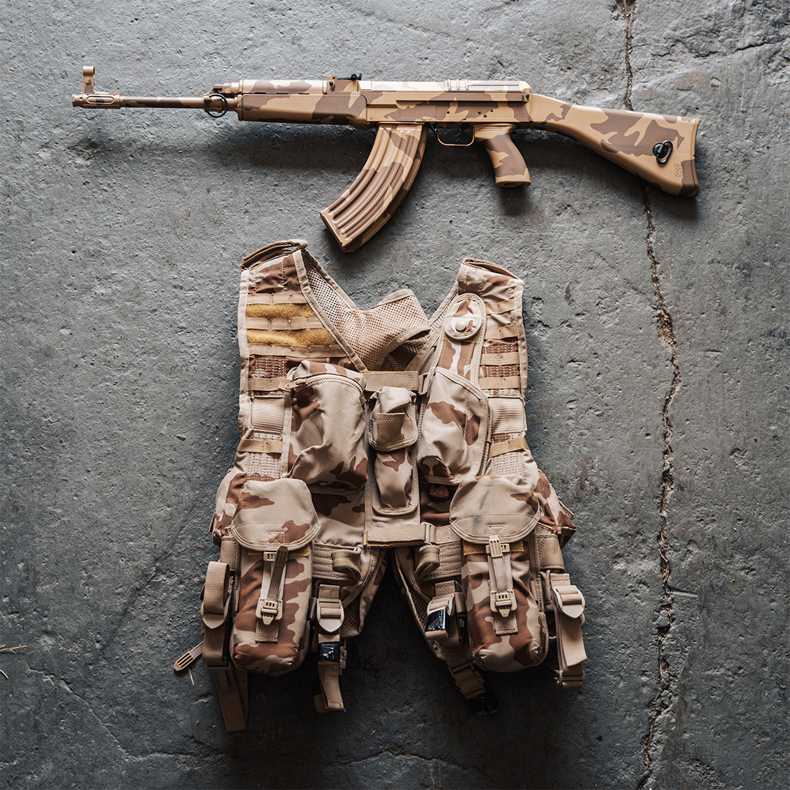 Czech Surplus M95 Desert Camo Vest