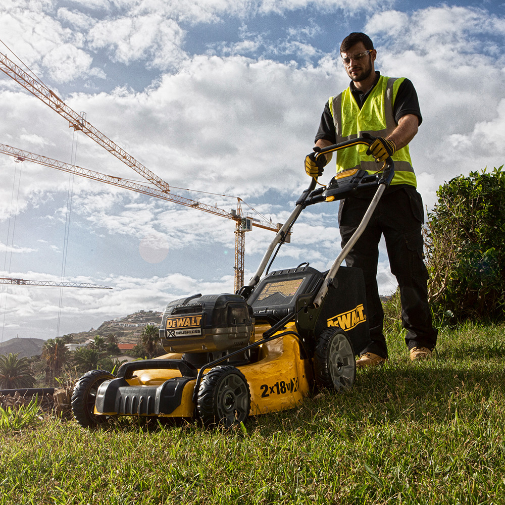 Dewalt 18v Dewalt Dcmw564 DeWalt DCMW564N-XJ Cordless Lawn Mower