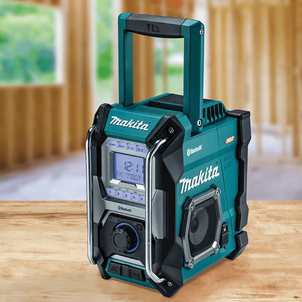 Makita 18/40V Max Cordless Bluetooth Jobsite Radio Skin - MR002GZ