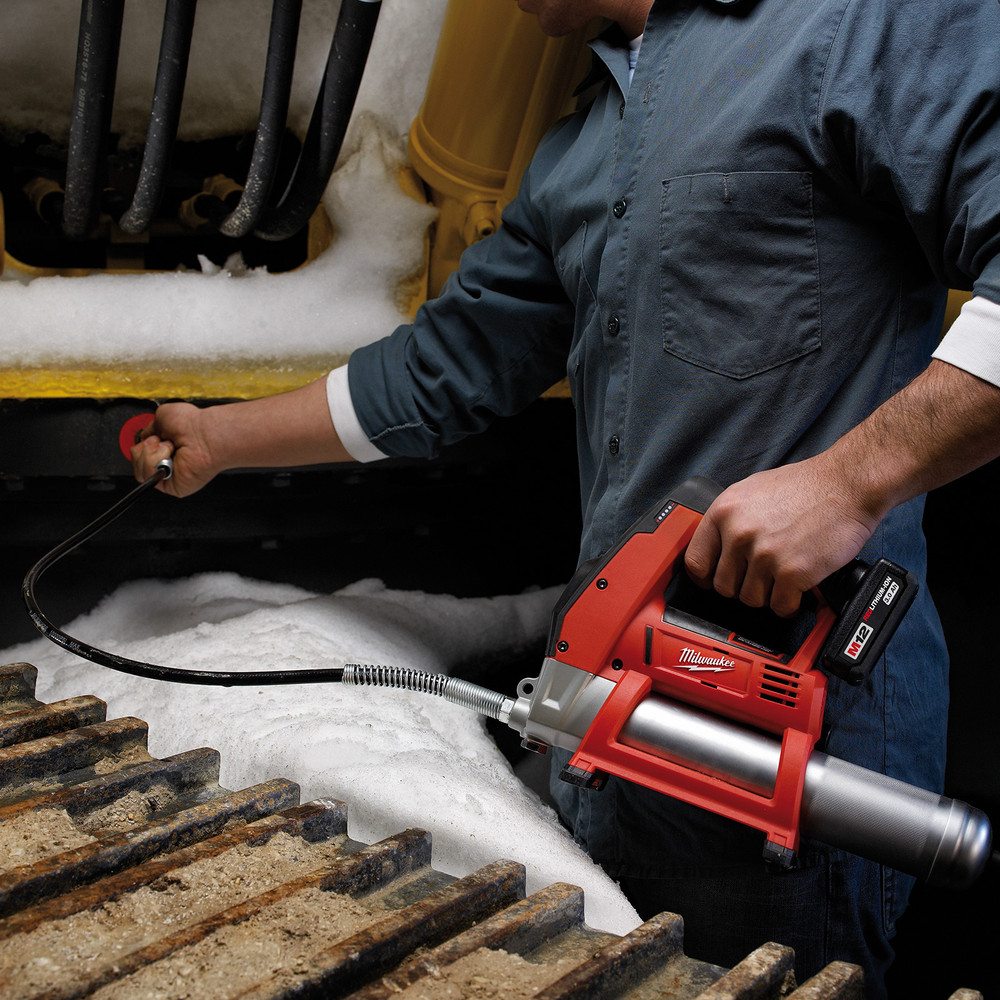 Milwaukee M12 400mL Cordless Grease Gun Skin M12GG-0 TradeTools