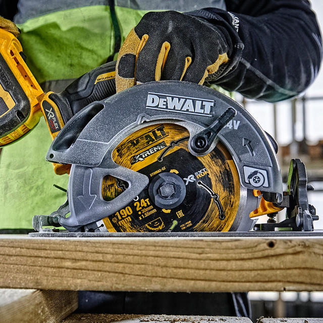 DeWALT 54V FLEXVOLT 2.0 184mm 7 1 4