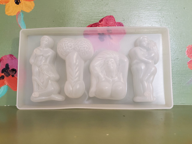 white penis pinup ice tray