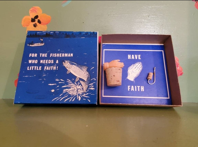 Vintage Novelty joke gag gift box Fisherman Faith Pray Hands Cork