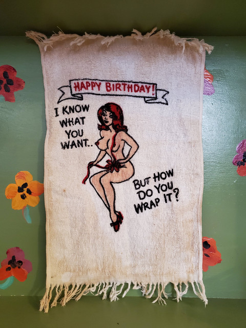 Vintage happy birthday nude pinup don't know how to wrap present towel