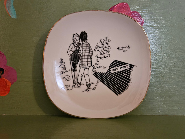 Vintage ashtray plate wet paint bench sex park Vintage ashtray plate wet paint bench sex park
