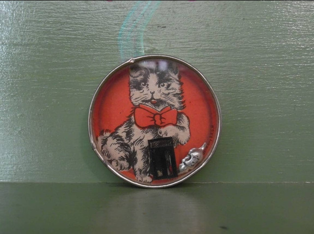 Vintage cat mirror novelty dexterity toy