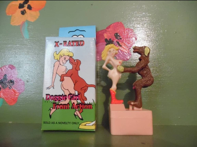 Vintage Wind up humping dog toy