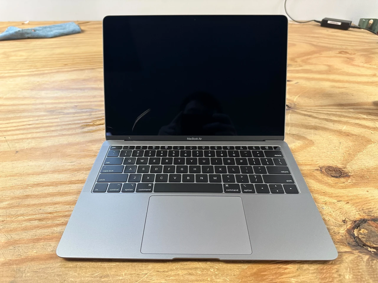 apple-macbook-air-13-inch-1-6ghz-core-i5-retina-mid-2019-space-gray