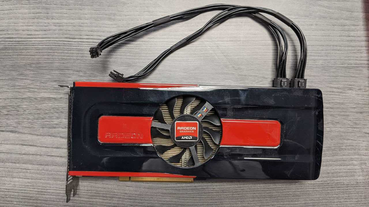 VisionTek - AMD Radeon HD 7950 3GB GDDR5 PCI Express 3.0 Graphics Card