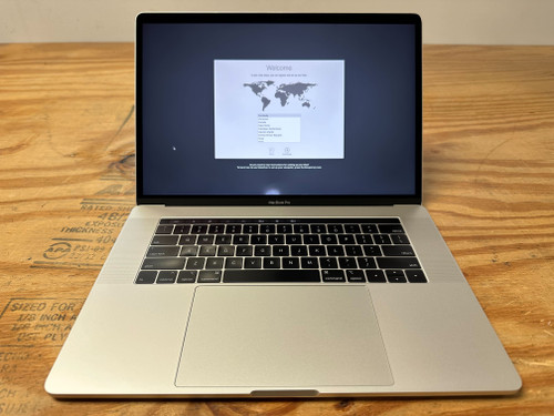 Apple MacBook Pro 15-inch 2.2GHz Six-Core i7 (Mid 2018