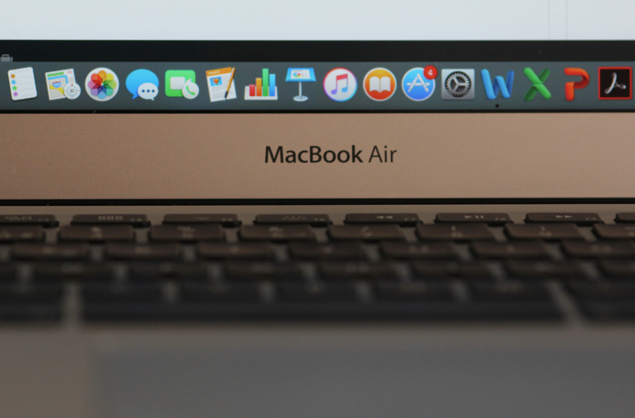 should i buy new macbook air