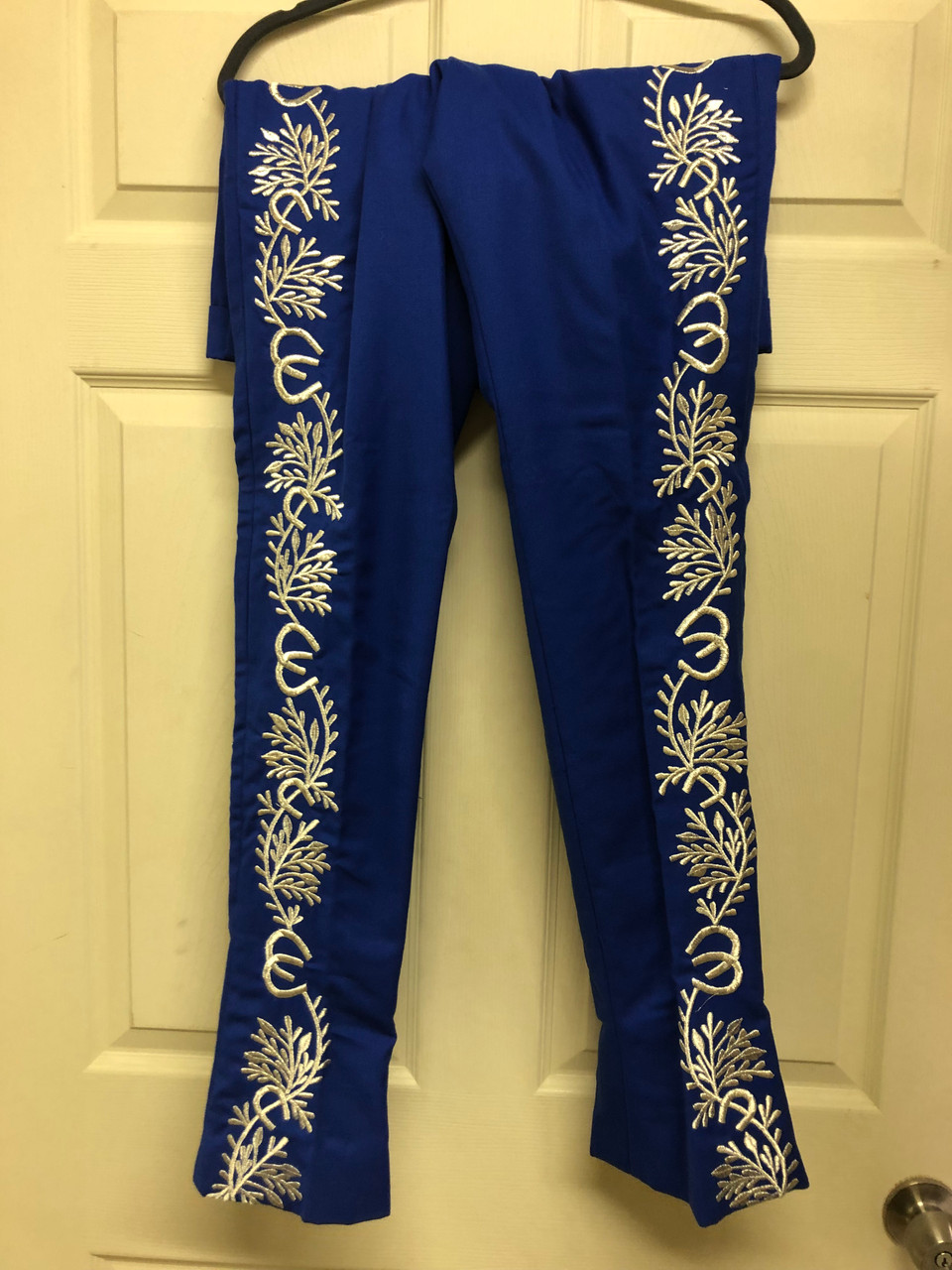 Blue Traje Pants with Silver Bordado/Embroidery